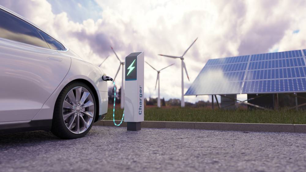 Recarga de coche eléctrico con energía solar